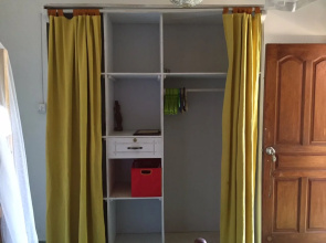 Black Beauty Guesthouse