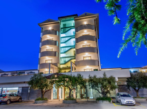 Arcom Palace Hotel
