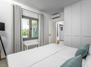 Nama LUXURY Villa 250m from the sea @Makry Gialos