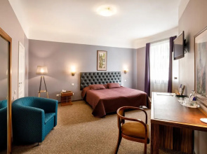 City Hotel TEATER
