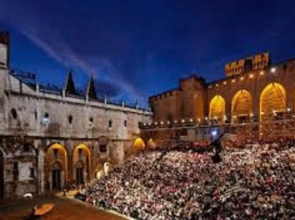 Holiday Home Near the Historic Center of Avignon