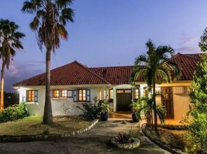 Villa Vue Cristal