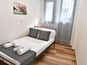 Giorgos House