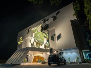 Clubway Grand - A Boutique Hotel