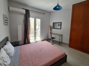 Comfy apartment for 6 people in Heraklion