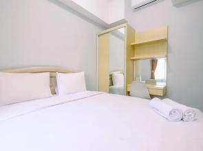 Cozy Living 2Br Royal Heights Apartment