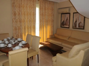 Gold City 3B Penthouse with Free AquaPark