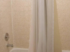 EZ 8 Motel South Bay