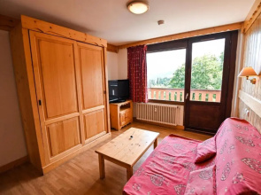 47 M With Balcony View On The Mont Blanc
