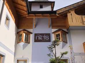 Nivis Hotel