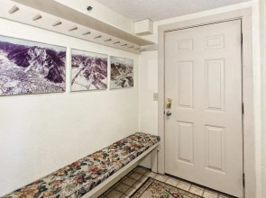 55 Upper Woodbridge Rd Unit F-4 - 3 Br condo by RedAwning