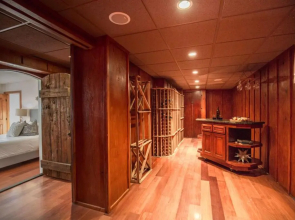 5 Acre Estate w/ Lake, Pool & Hot Tub De Luz by Avantstay