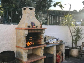 The Far End Surf House - Breakfast included Eco Surf Villa- 5 km from Beach