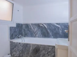 The Athenian House -Duxiana bed