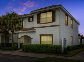 5 Bedrooms / 4 Bathrooms / Storey Lake (4806 CS), Kissimmee, US