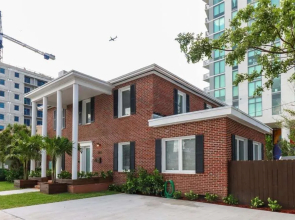 Roami At Bayview Place