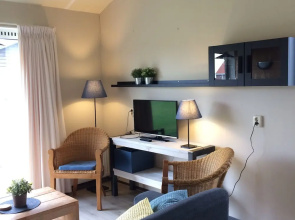 Single Storey Bungalow near Small Beach