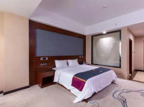 Ostar Holiday Hotel
