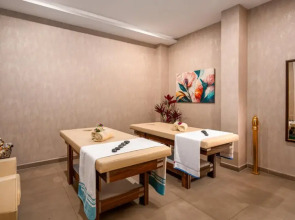 Side Story Resort & Spa