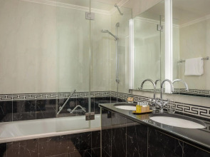 Grand Hotel Suisse Majestic, Autograph Collection