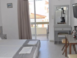 Lefteris Insta-worthy Studio With Garden View