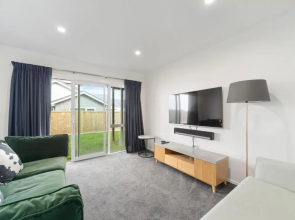 Huka Heights - Taupo Holiday Home