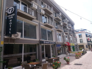 Grand Faik Hotel Çeşme