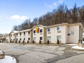 Super 8 by Wyndham Pittsburgh/Monroeville