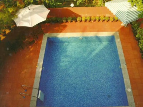 Coconut Grove Royale Resort