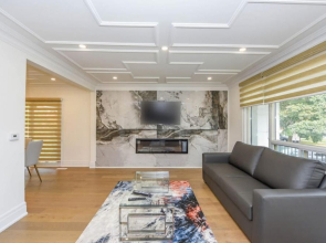 Luxury 5 BR & 3BRTH House - Mineola Mississauga