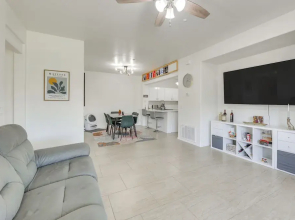 3 Mi to Dtwn: Mesa Townhome w/ Patio