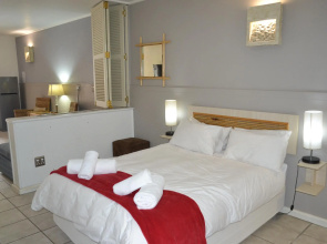 Riviera Hotel