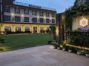 Alwar Vanyaevilas