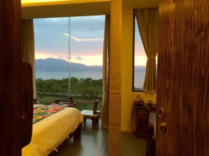 Buyi Hotel Resort Fuxian Lake