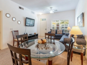 Seven Dwarfs Near Disney! Lots Of Space For 8! 3 Bedroom Townhouse