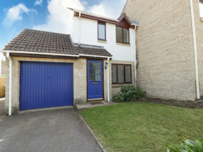 16 Mythern Meadow
