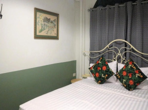 The Neighbors Hostel - Adults Only