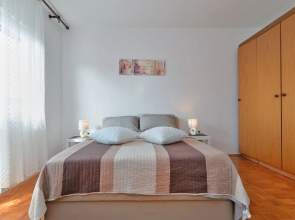 Apartment 1822