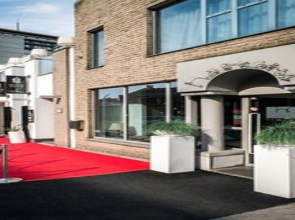 HasHotel