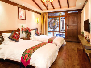 Sanyuetian Inn(丽江束河三月天画廊客栈)