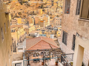Villa Mira Guesthouse - Downtown Amman