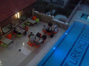 Shah Sultan Ozturk Hotel