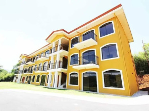 La Jacaranda Luxury Condos
