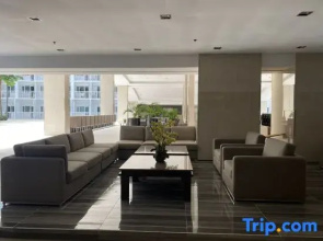 Modern Studio Condo - Shore near MOA 403