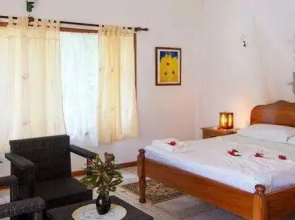 Zerof Guest House & Self Catering Apartments