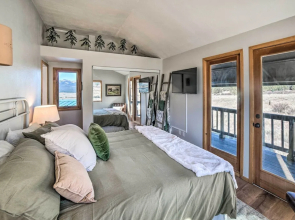 Angel Fire Mtn View Cabin w/ Hot Tub: 2 Mi to Ski
