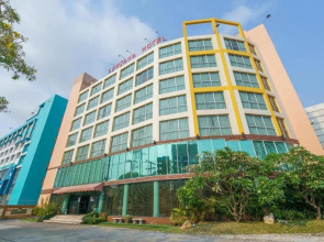 Lantana Resort Hotel & Apartments