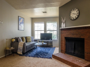 Eastside 1 & 2 BR Apts with balcony by Frontdesk