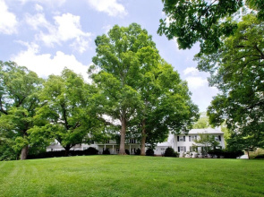 Tanglewood Manor House Bed & Breakfast