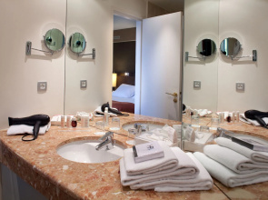 Hotel Paris Neuilly